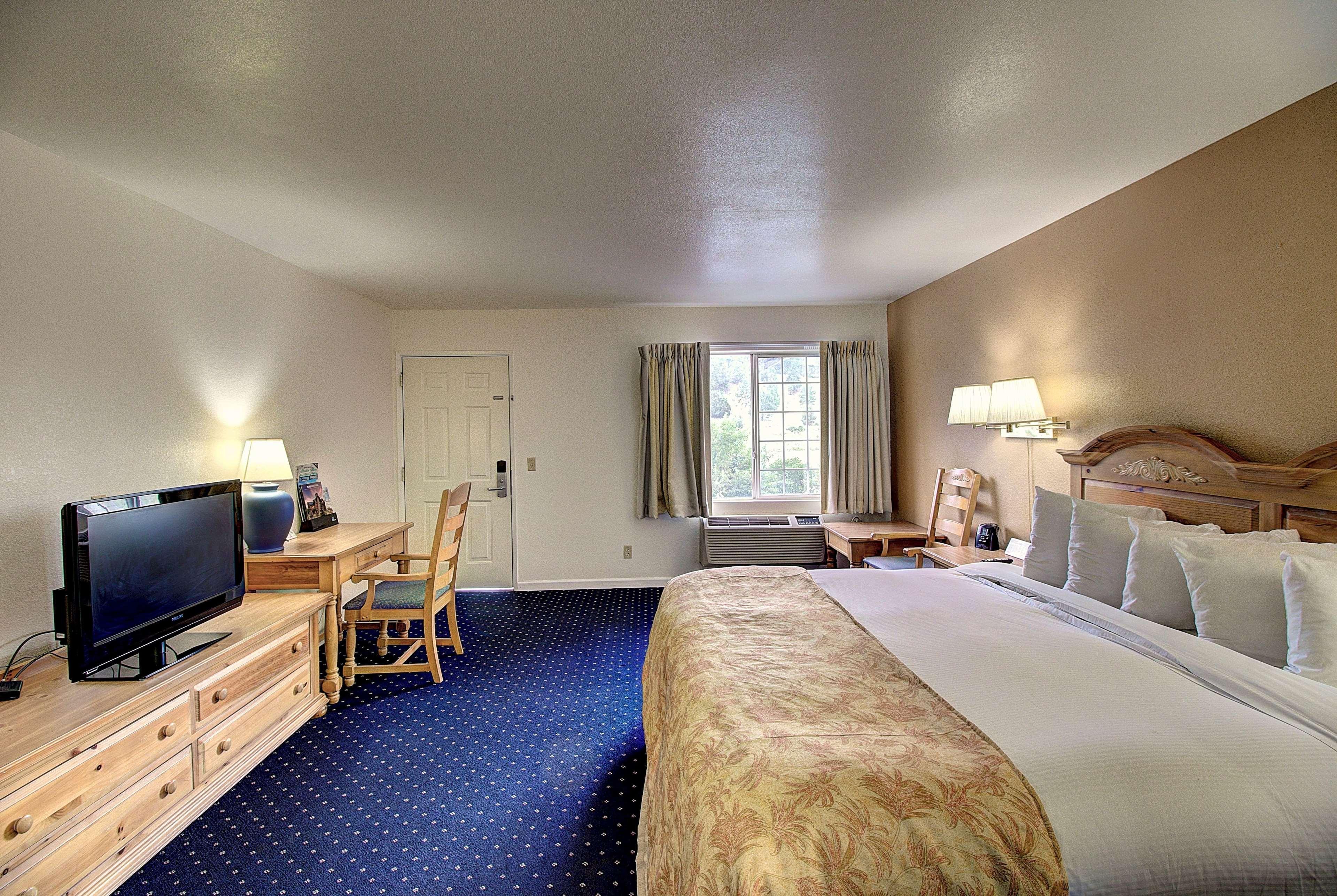 Days Inn & Suites By Wyndham Lolo Kültér fotó